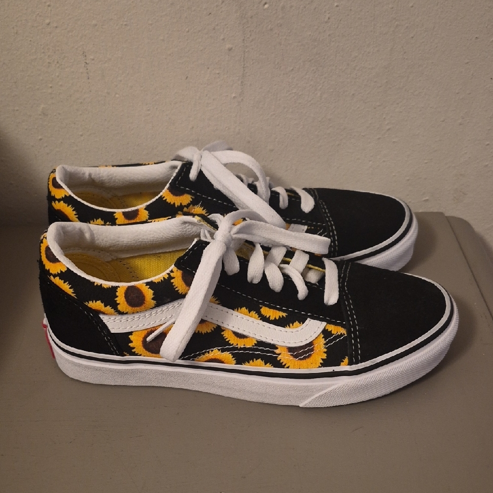 NWOB VANS Sunflower Sneakers